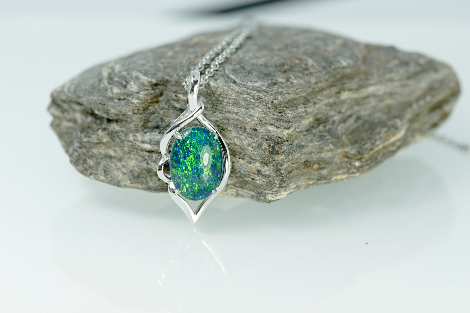 HELLO WELCOME TO OPAL PARADISE, HERE WE ONLY SELL OPALS